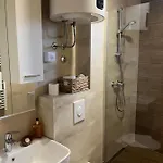 아파트 Apartment4two 자호리나